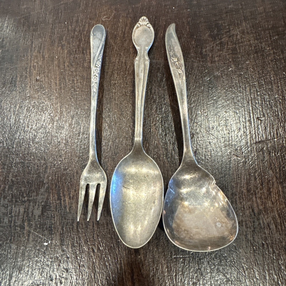 Lot of 3 Roger's and son‎ oyster fork and 2 spoons